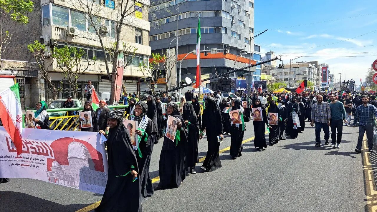 تصاویری از مهمانان متفاوت راهپیمایی روز قدس تهران