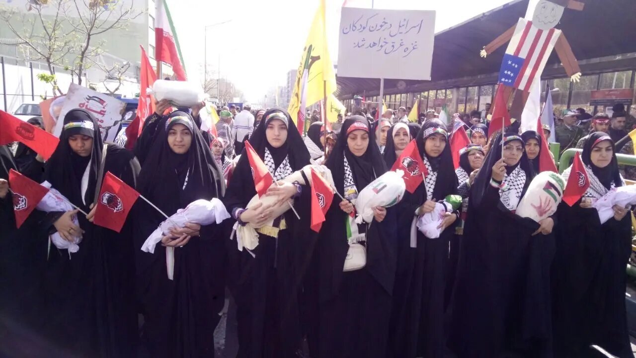 تصاویری از مهمانان متفاوت راهپیمایی روز قدس تهران