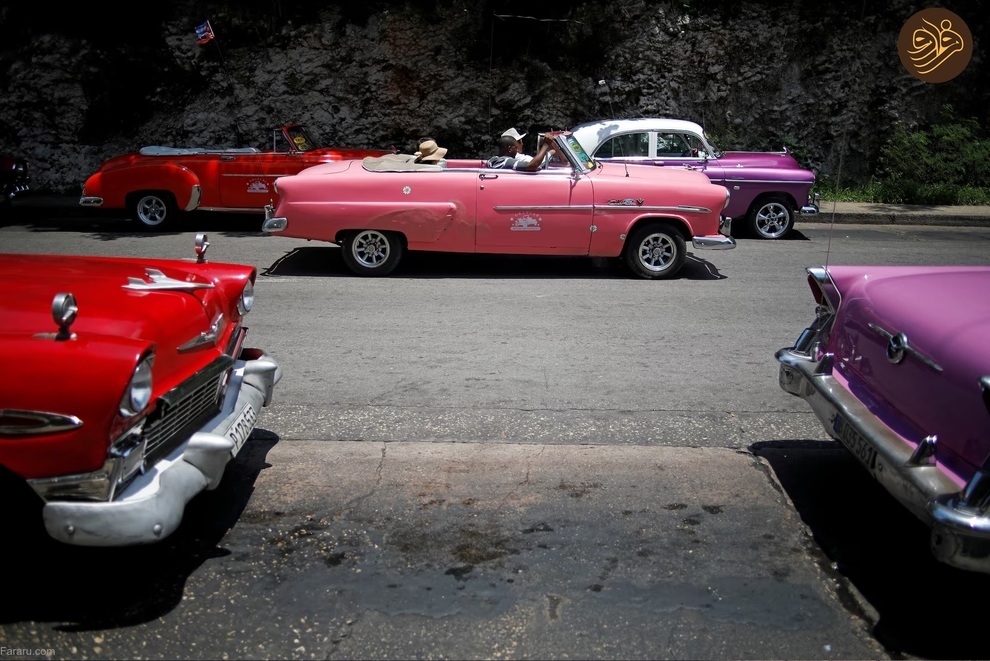 خودرو‌های کلاسیک رنگارنگ در خیابان‌های هاوانا (فرارو)