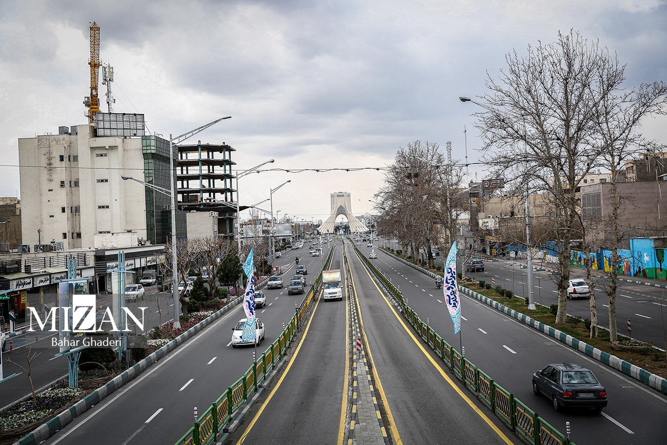 خیابان‌های خلوت تهران در اولین روز بهار‎ (میزان)
