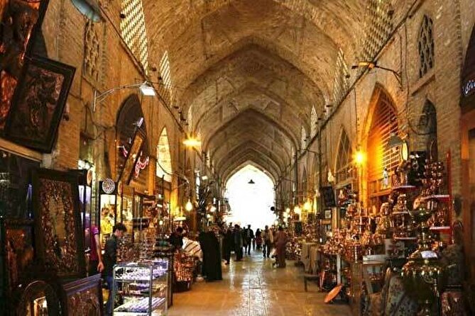بازار قدیم قم: از شاهکارهای معماری ایران