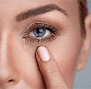 یک روش ساده برای از بین بردن سیاهی زیر چشم