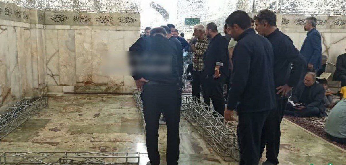 آماده‌سازی محل دفن رئیس جمهور فقید در حرم مطهر امام رضا«ع»