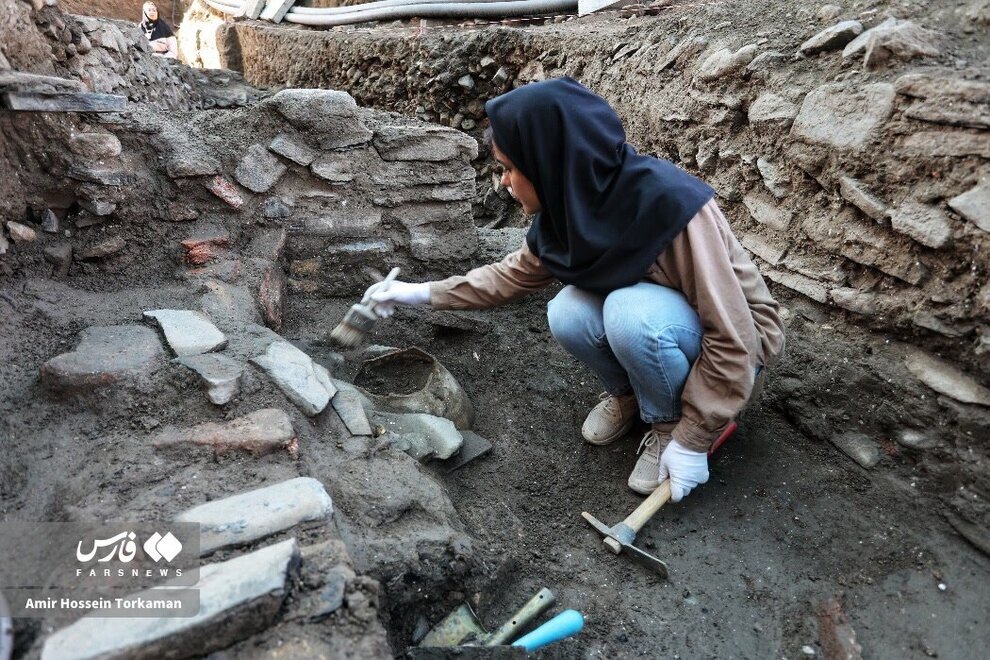 تصاویری از آثار کشف شده تاریخی در همدان (فارس)