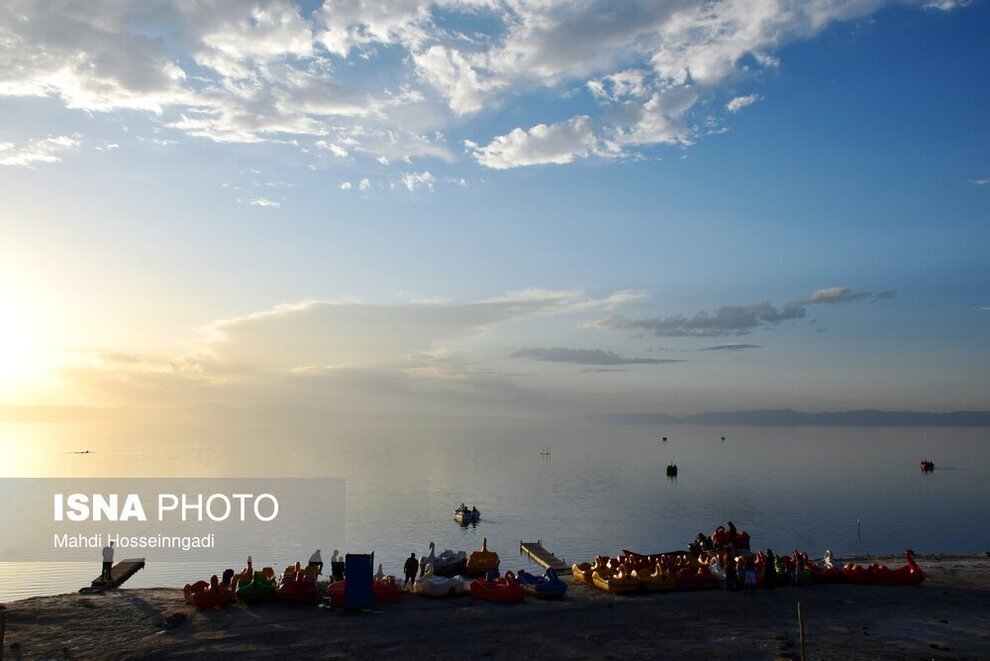 دریاچه ارومیه این روز‌ها حال خوبی دارد (ایسنا)