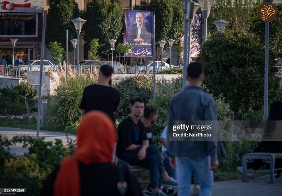تبلیغات نامزد‌های انتخابات ریاست جمهوری در خیابان‌های تهران (فرارو)