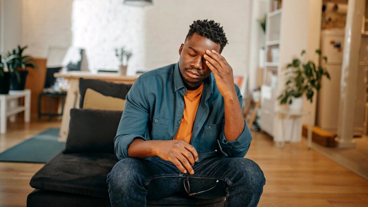 ۶ دلیلی که مردان از خدمات روان درمانی استفاده نمی‌کنند (خبرفوری)