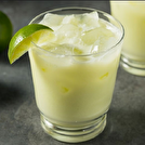لیموناد خامه‌ای، یک نوشیدنی خنک و خوشمزه برای روز‌های گرم تابستان