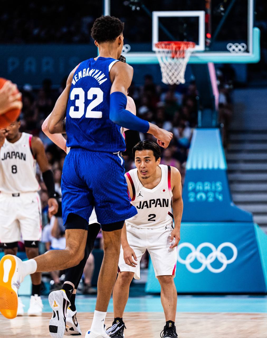 تصویر جالب از تقابل بلندترین و کوتاه‌ترین بسکتبالیست‌هاى المپیک