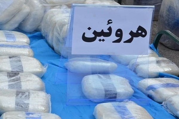 کشف ۴۰۰ بسته هرویین از شکم 3 سرنشین خودرو