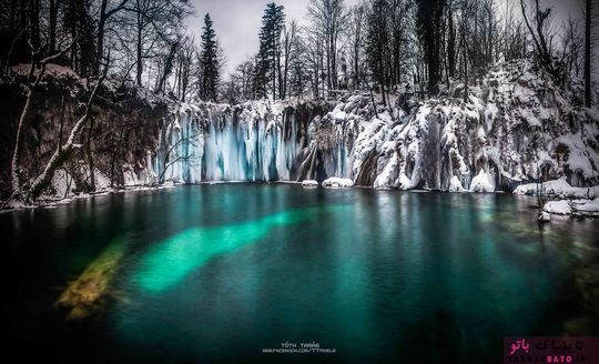 آبشار منجمد در پارک ملی Plitvice Lakes
