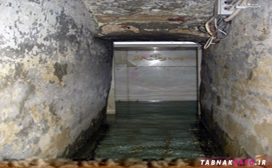تصاویری از چشمه آب زلالی که صدها سال است گرداگرد قبر اصلی حضرت ابوالفضل العباس علیه‌السلام در زیر حرم مطهرش در کربلا طواف می‌کند