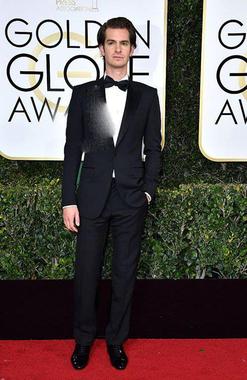 کت و شلوار آندریو گارفیلد Andrew Garfield در گلدن گلوب 2017 Golden Globe