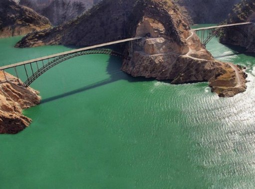 پل های دوقوسی بر روی دریاچه پشت سد ـ ایذه
