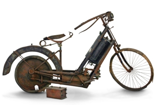 اولین و قدیمی ترین موتورسیکلت جهان 